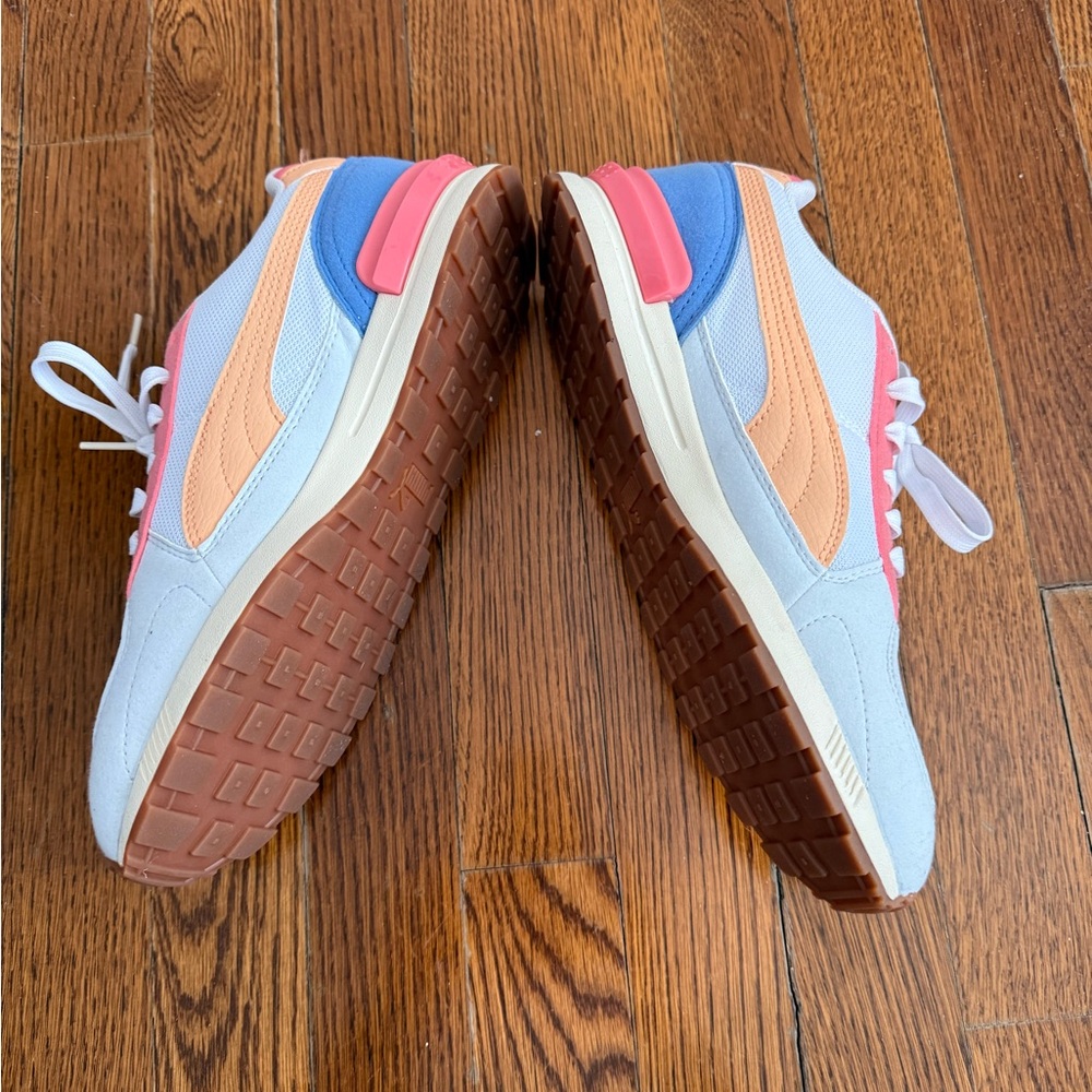 Puma Women's White and Coral Sneakers - Picture 2 of 6